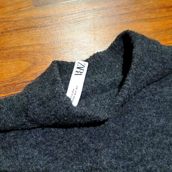 Zara Sweater - Picture 3 of 3